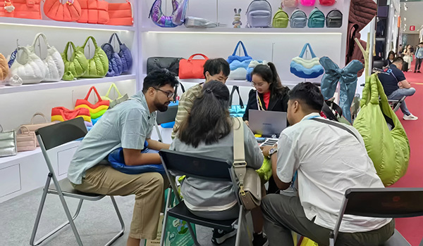 DDHBA showed the brand’s charm with ingenious works at the 2025 Spring Canton Fair
