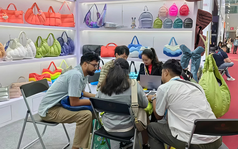 DDHBA showed the brand’s charm with ingenious works at the 2025 Spring Canton Fair