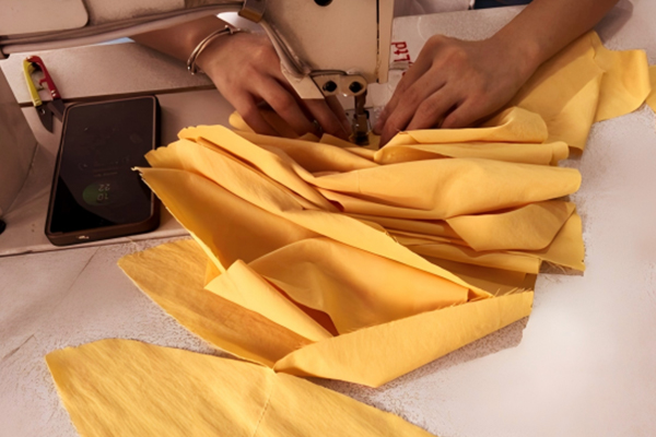 Yellow Puffy Tote Bag Lights Up New York Fashion Week