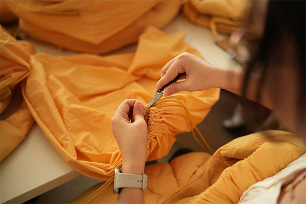 Yellow Puffy Tote Bag Lights Up New York Fashion Week