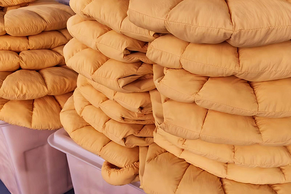 Yellow Puffy Tote Bag Lights Up New York Fashion Week